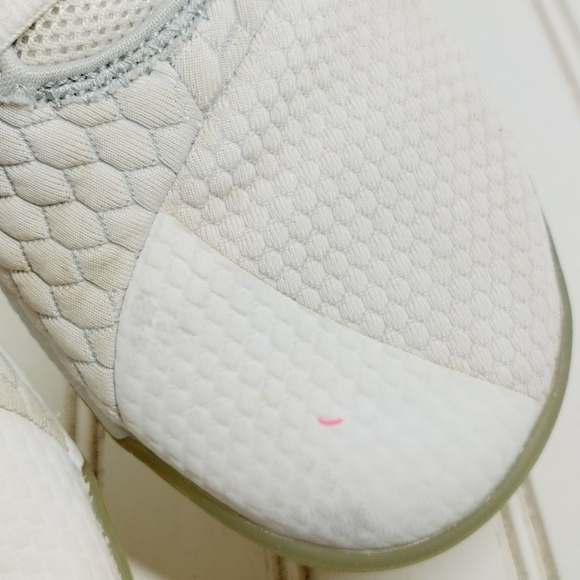 Nike LeBron Witness 3  White Chrome Lace Up Athletic Sneakers D295 - Picture 10 of 12